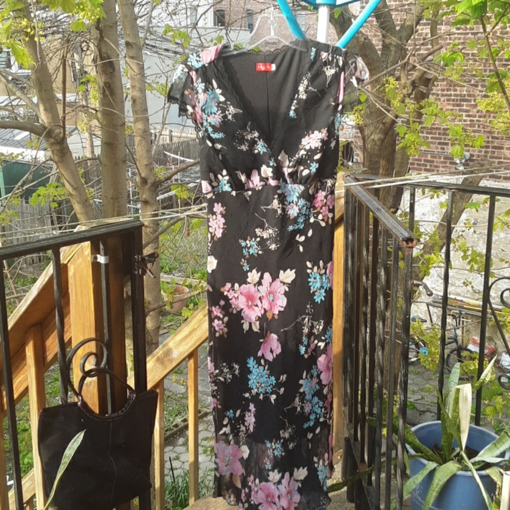 🦄5/$25 Ruby Roxy lined floral mesh dress